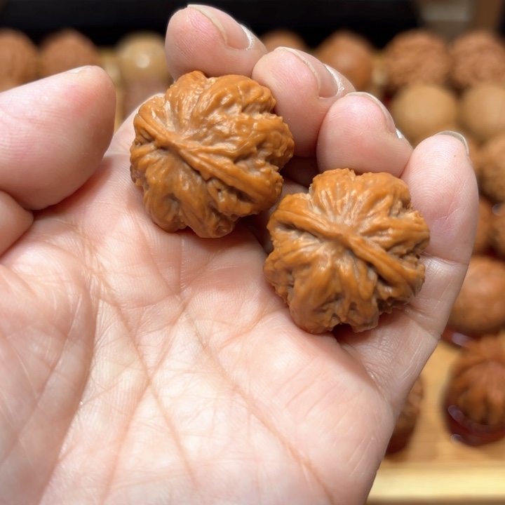 文玩核桃吊坠云朵342