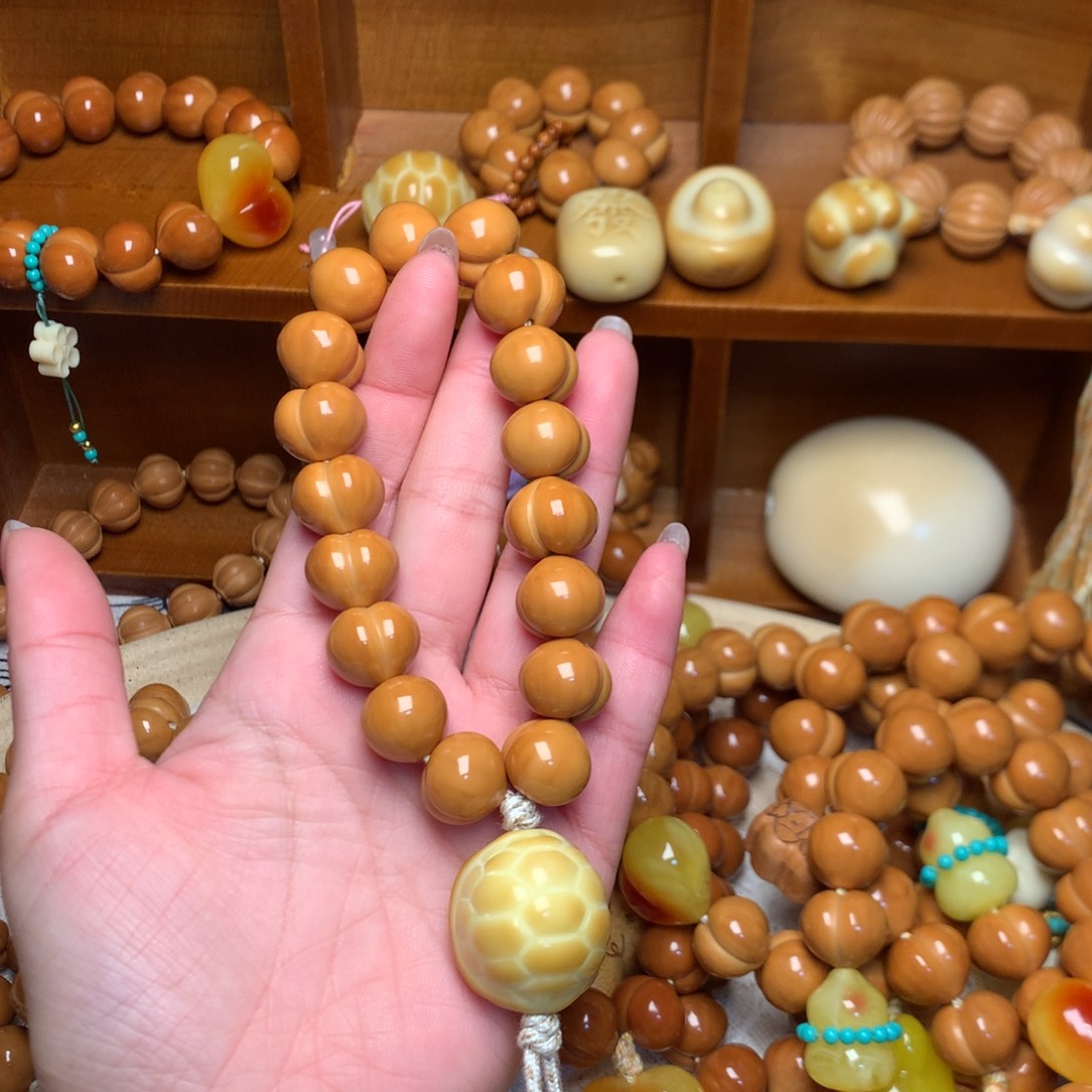 猴头核桃把件14高定屁桃手持富甲