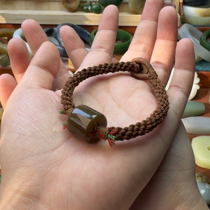 和田玉未镶嵌车挂