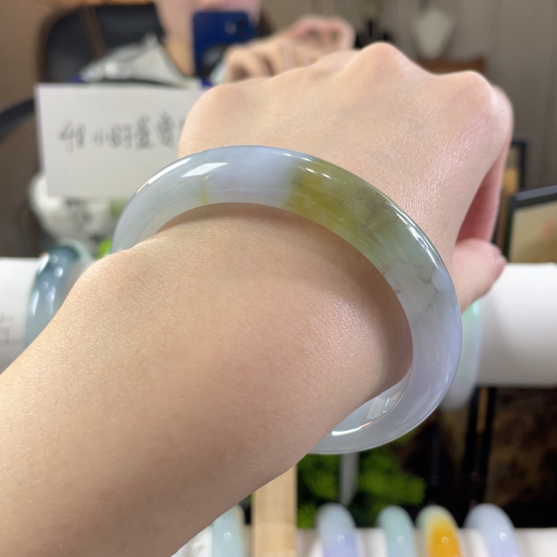 翡翠未镶嵌手镯缅甸翡翠11