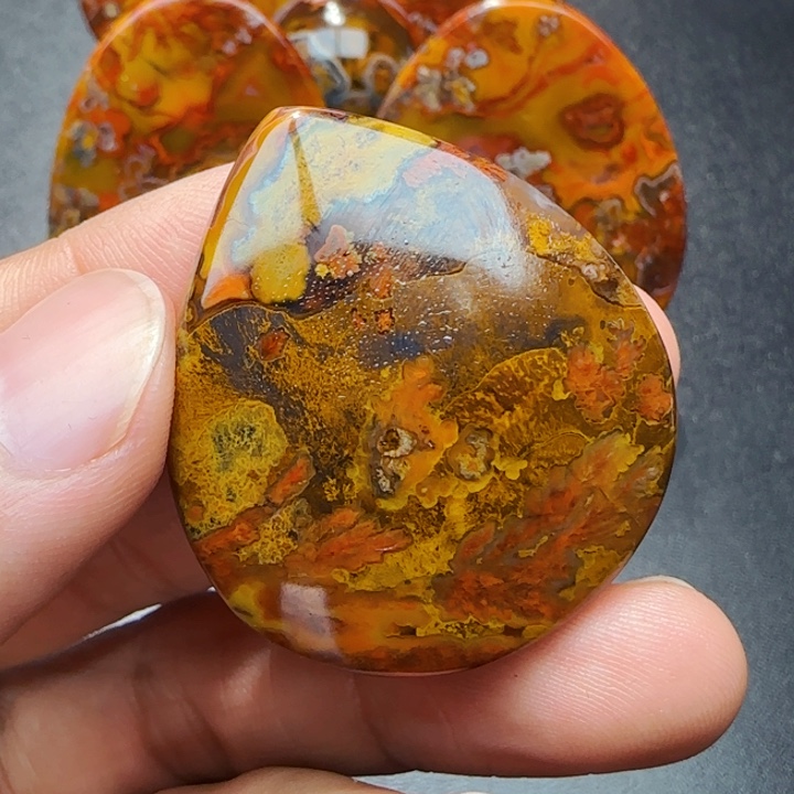 玛瑙/玉髓战国红未镶嵌清*