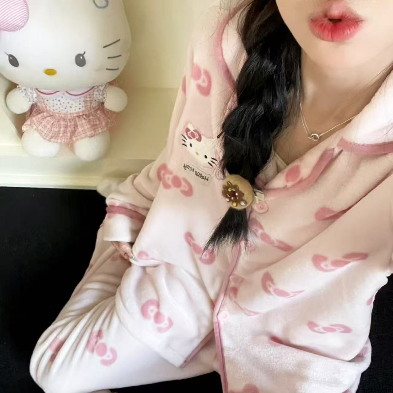 HelloKitty睡衣女秋冬季珊瑚绒日系红色格子学生法兰绒家居服套装