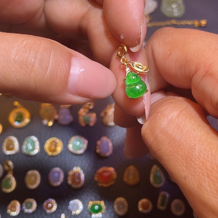 翡翠银S925镶嵌颈饰