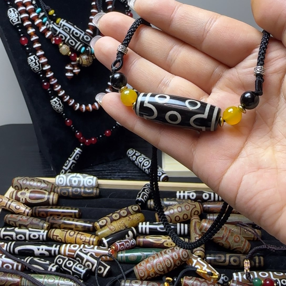 玛瑙/玉髓合金颈饰