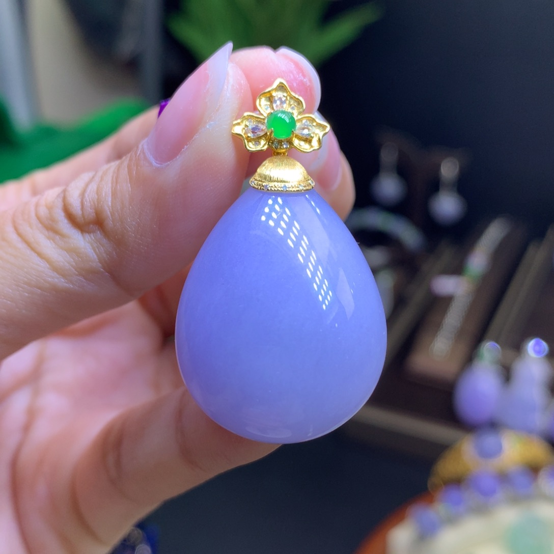 翡翠颈饰18K金镶嵌天然