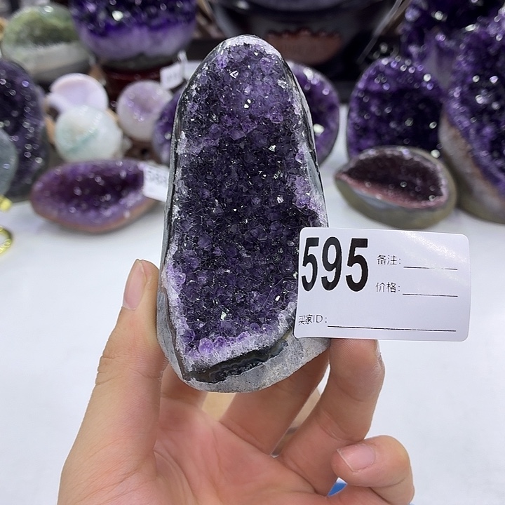 未镶嵌水晶大型摆件（非配饰）