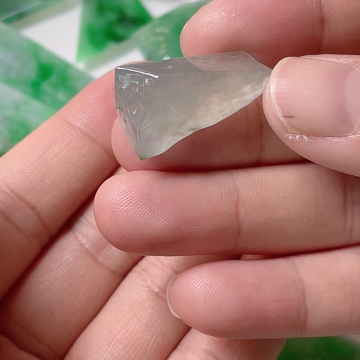 定制翡翠未镶嵌包工