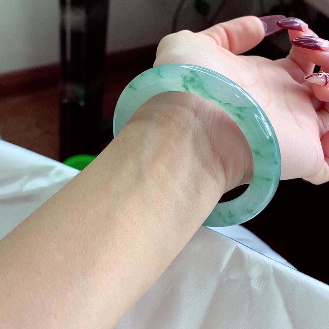 翡翠手镯未镶嵌54.3 锦绣河山 灵