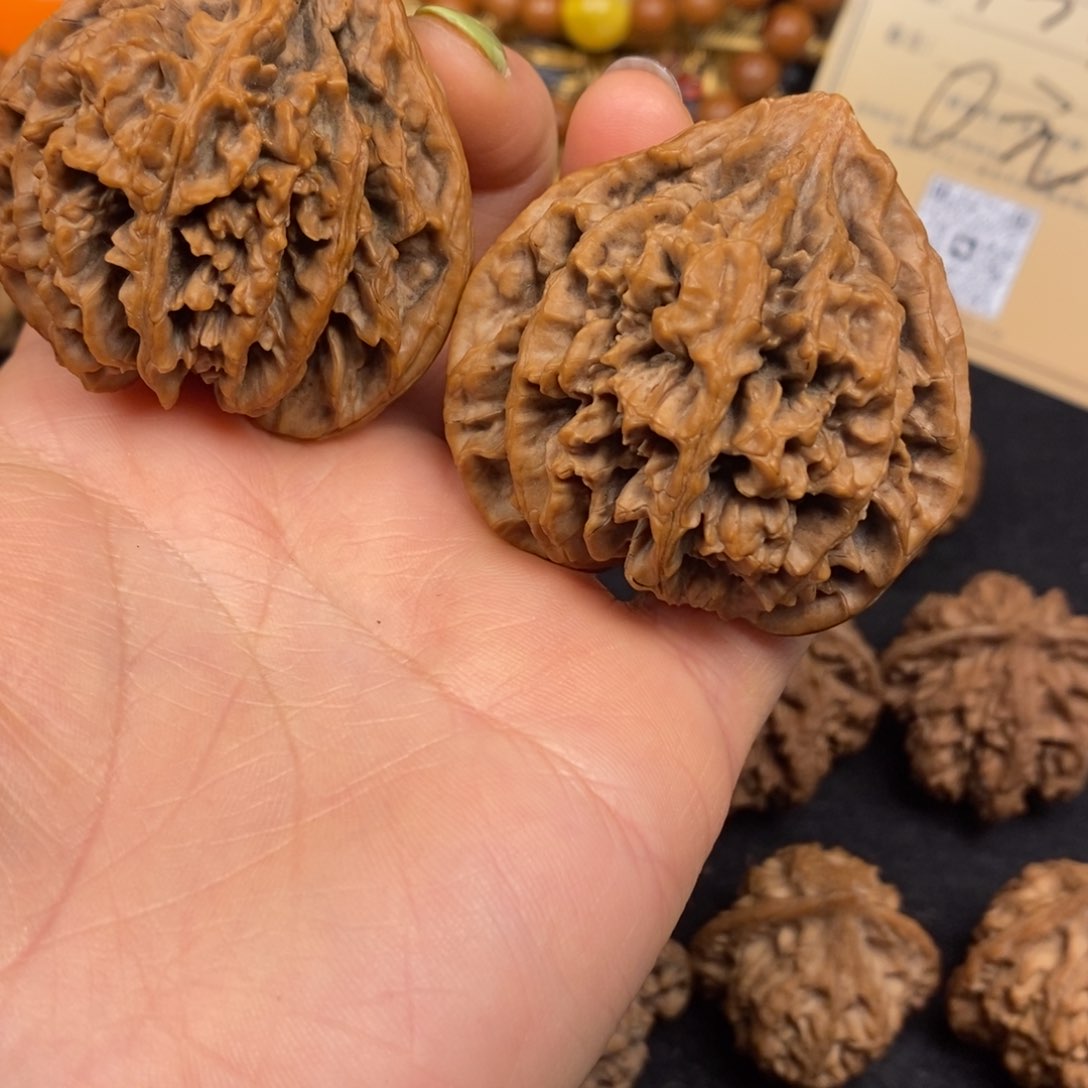 核**心秦岭南路口的路口