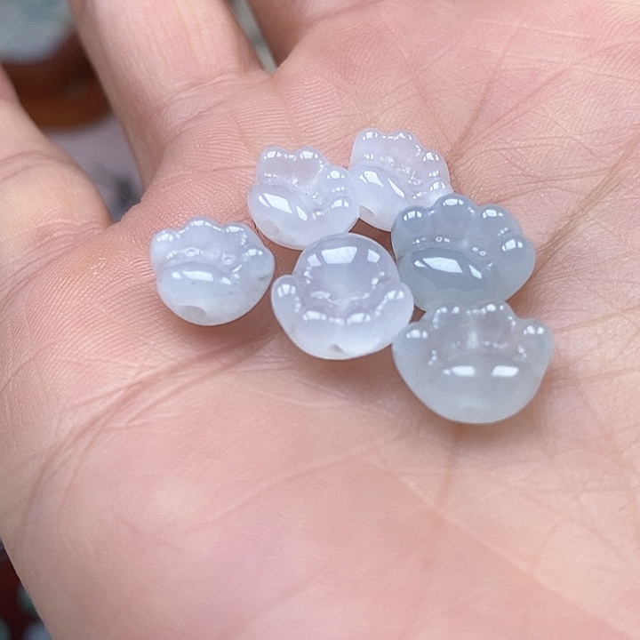 翡翠颈饰未镶嵌一个60