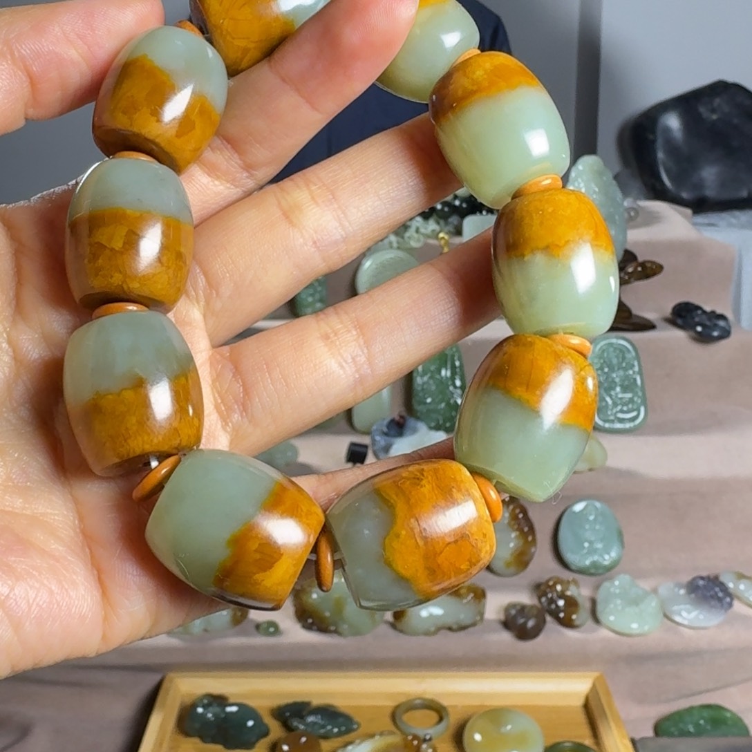 和田玉（糖玉）颈饰未镶嵌