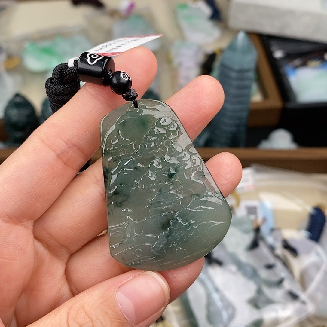 翡翠颈饰未镶嵌一