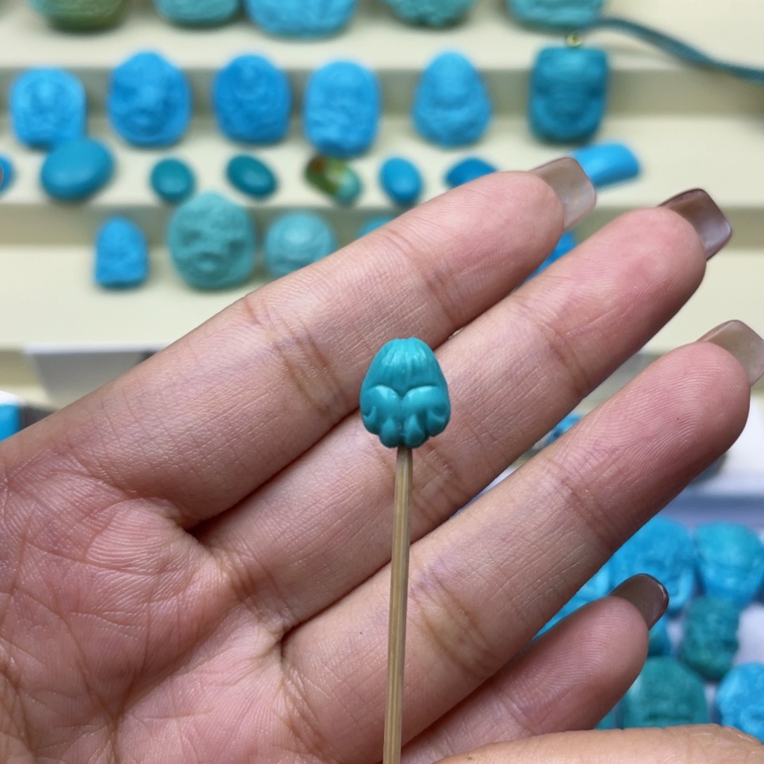 绿松石雕刻未镶嵌
