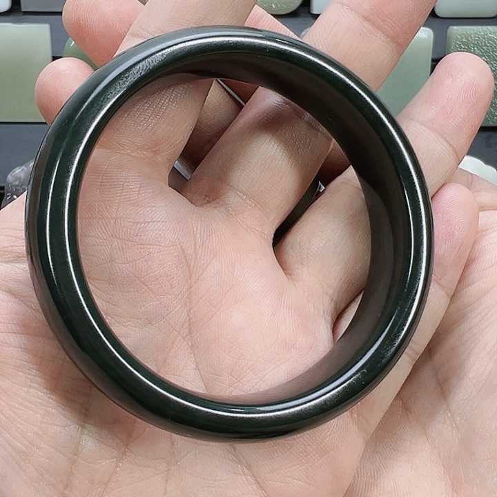 和田玉58手镯未镶嵌