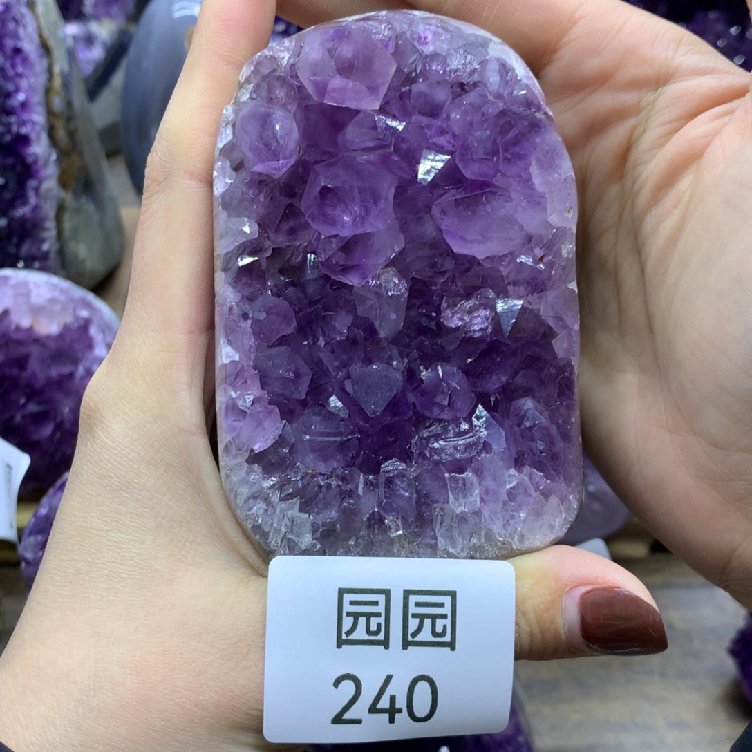 紫晶大型摆件（非配饰）未镶嵌