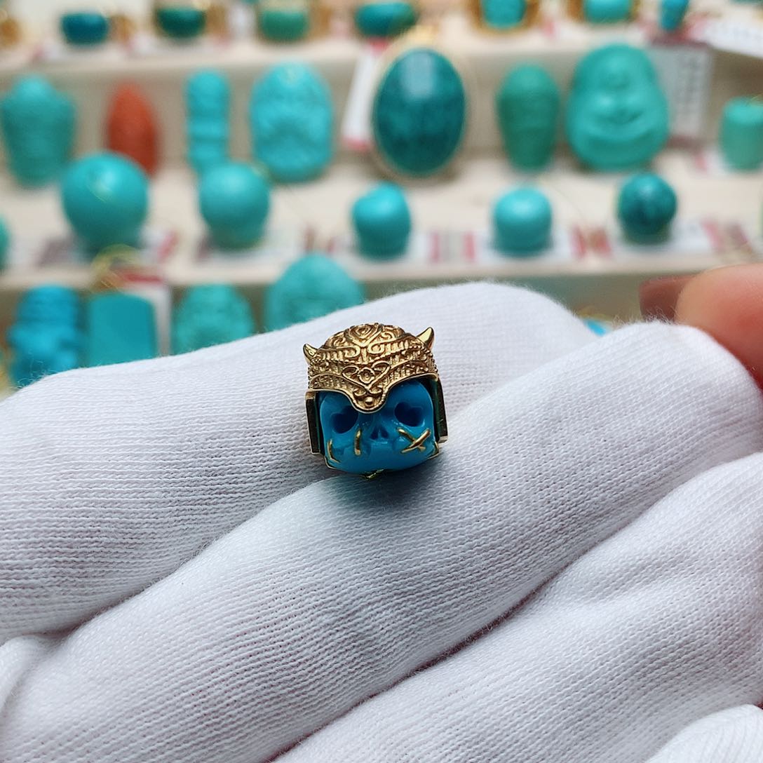 绿松石配饰未镶嵌