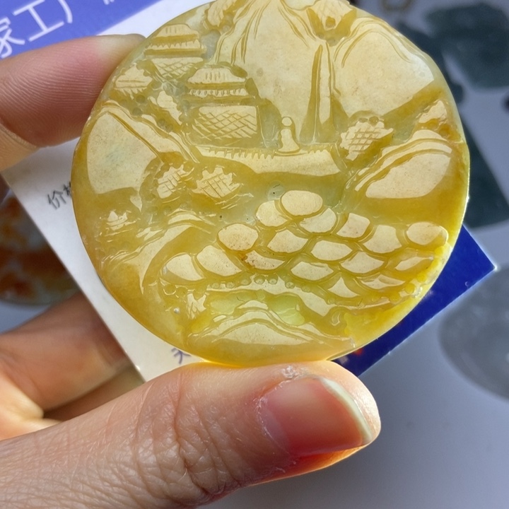 翡翠颈饰未镶嵌翡翠