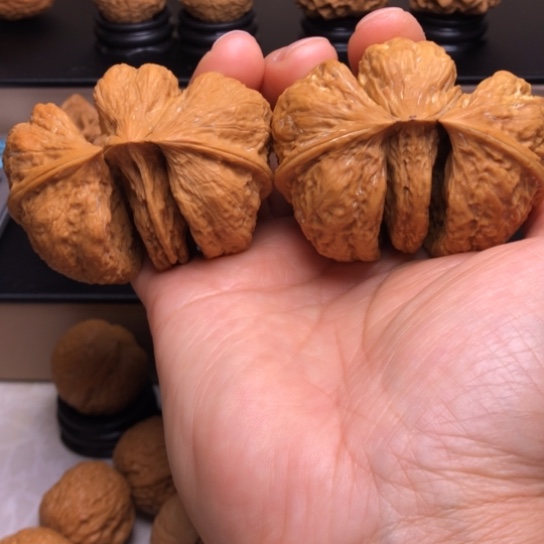 文玩核桃把件熙三连体59