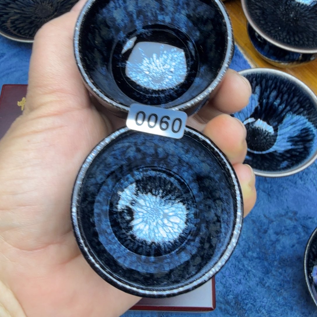 鄔***黑茶盏秦国凤百花060