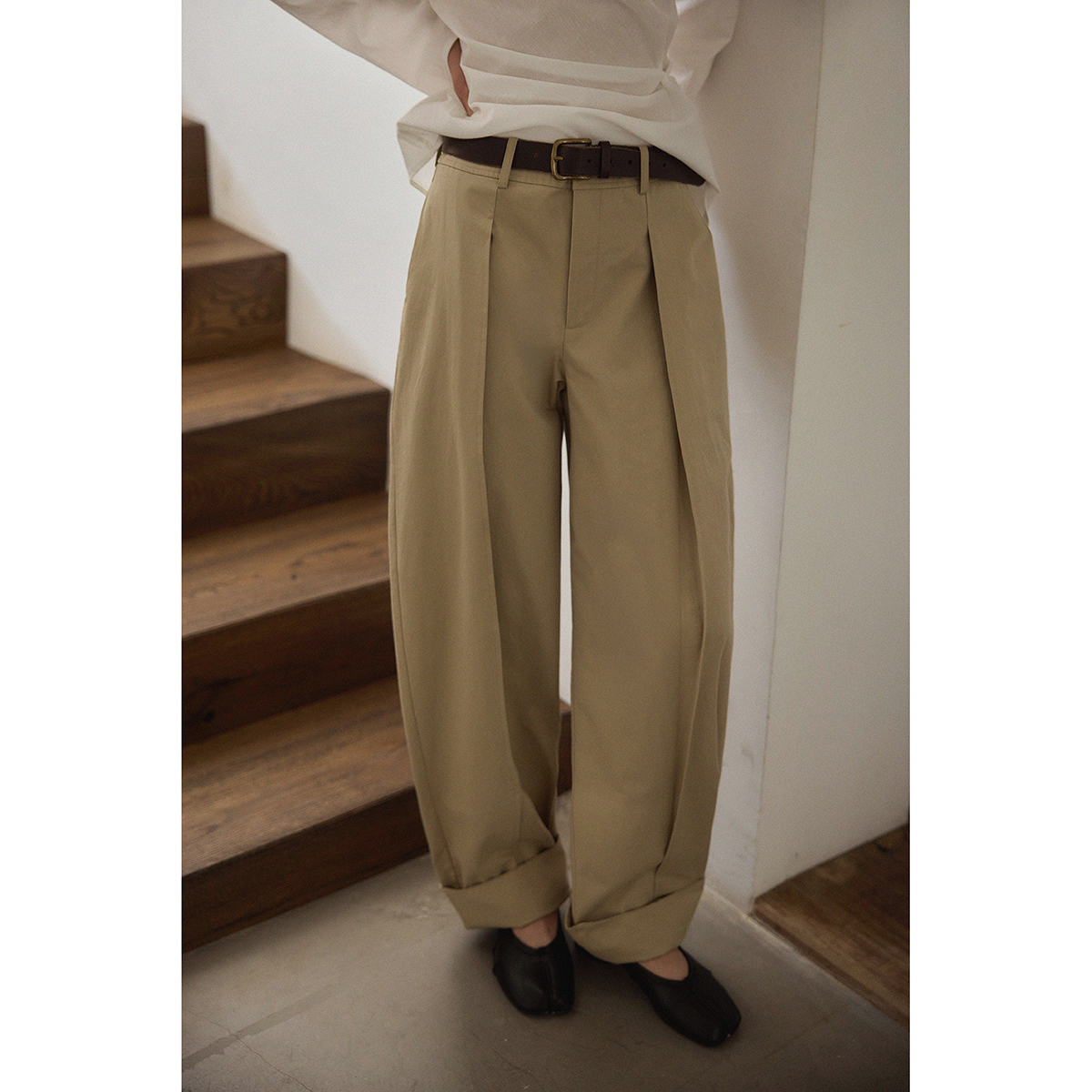 Nice people2025AW  100棉立体褶微弧形翻折边简约阔腿休闲长裤