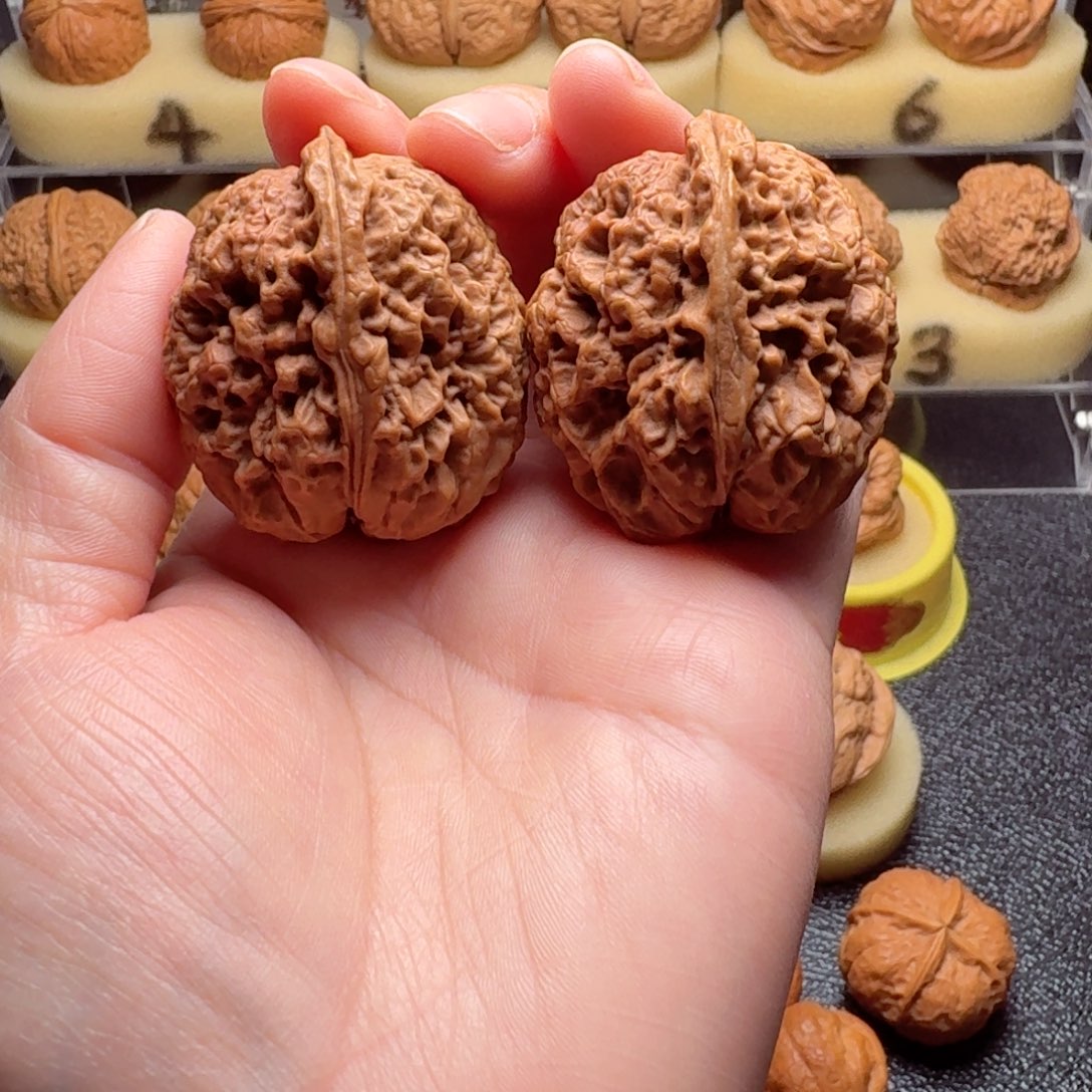 文玩核桃把件22号车