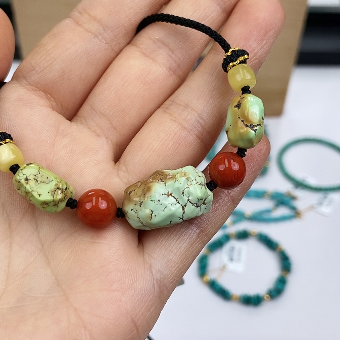 绿松石未镶嵌珠宝奇石