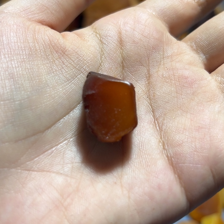 椰***水定制琥珀未镶嵌波罗的海琥珀