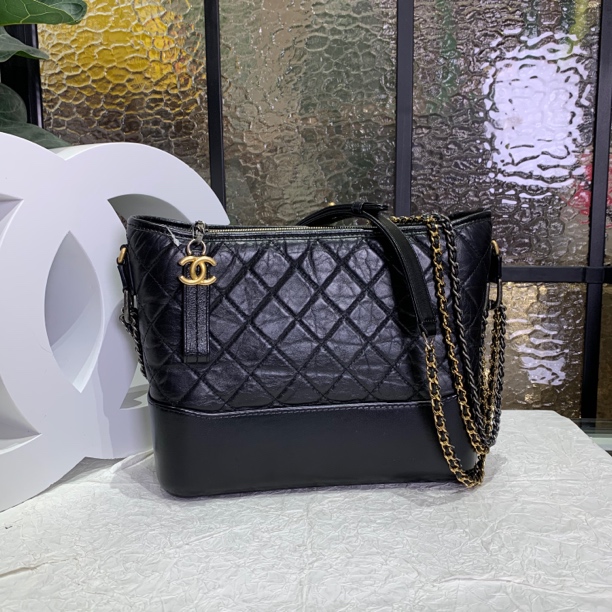 95新 Chanel/香奈儿 Chanel黑金中号流浪包 25030093-04
