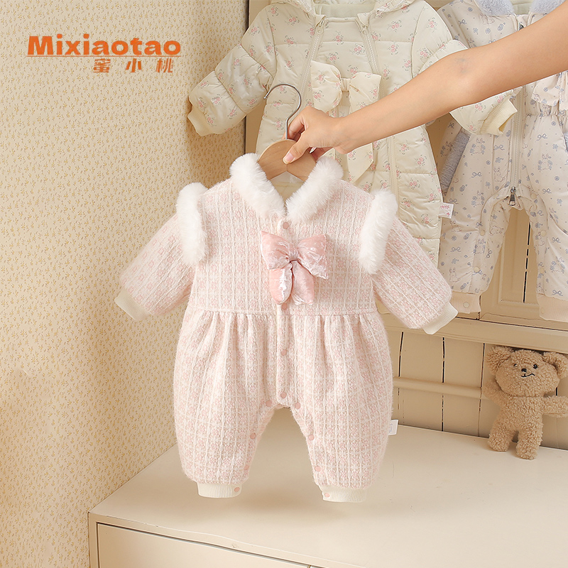 婴儿夹棉秋冬款蝴蝶公主加绒连体衣女宝宝可爱新生儿保暖新生儿