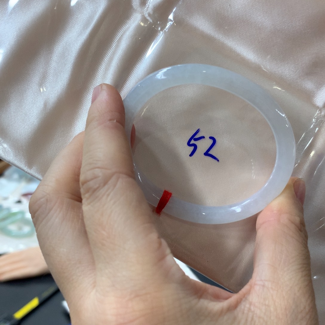 翡翠未镶嵌手镯翡翠