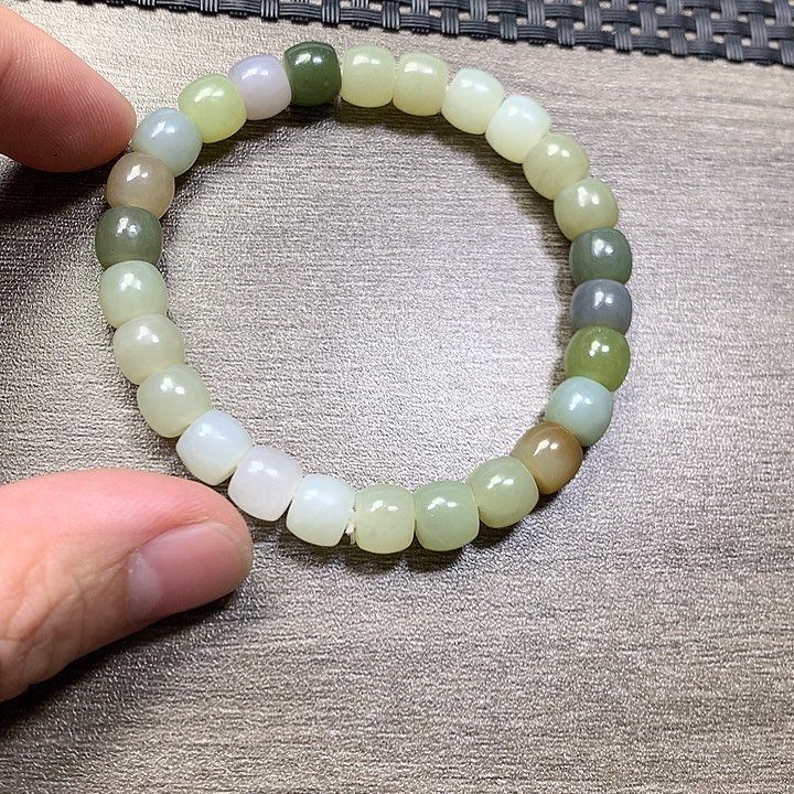 和田玉颈饰未镶嵌和田玉