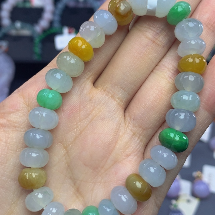 翡翠手链未镶嵌翡翠