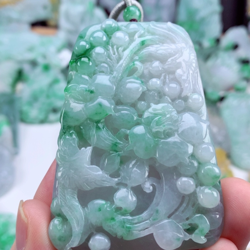 【闪购商品】翡翠吊坠(不含链)未镶嵌