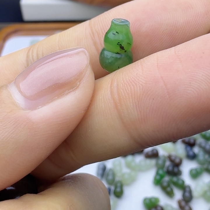 梦***园和田玉（糖玉）未镶嵌车挂