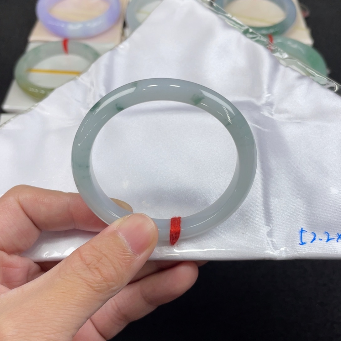 翡翠手镯未镶嵌s52.2贵妃