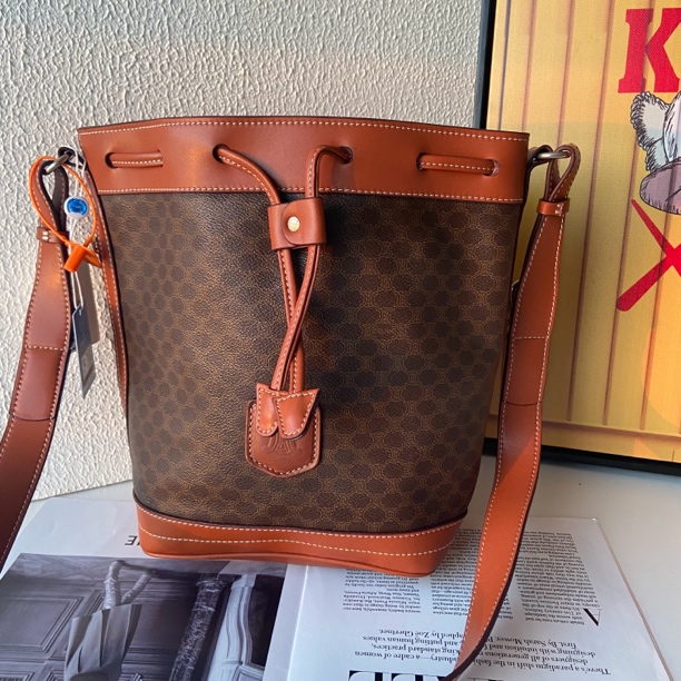 95新 Celine/思琳 XM/经典凯旋门抽绳水桶单肩包/EE03115039/换
