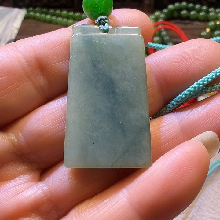 翡翠未镶嵌颈饰平安牌翡翠