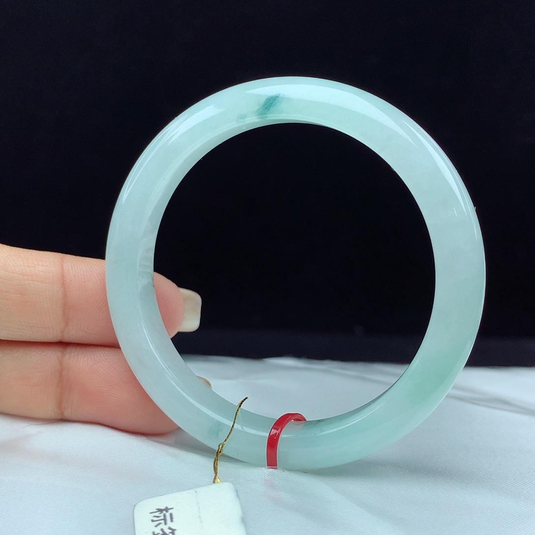 翡翠手镯未镶嵌52圈 2674