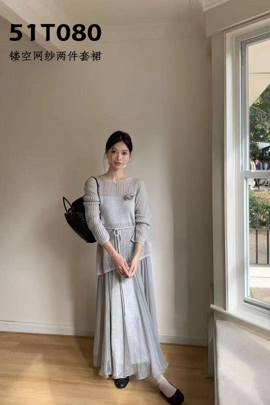 2025春新款通勤时尚简约韩版洋气镂空针织衫半裙显瘦两件套