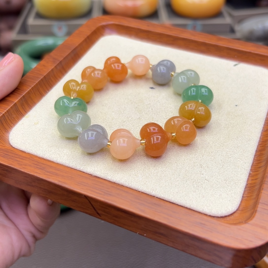 未镶嵌手镯石英岩玉