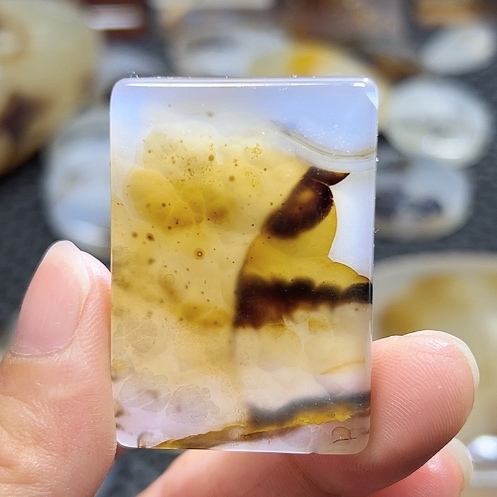 玛瑙/玉髓未镶嵌珠宝半成品