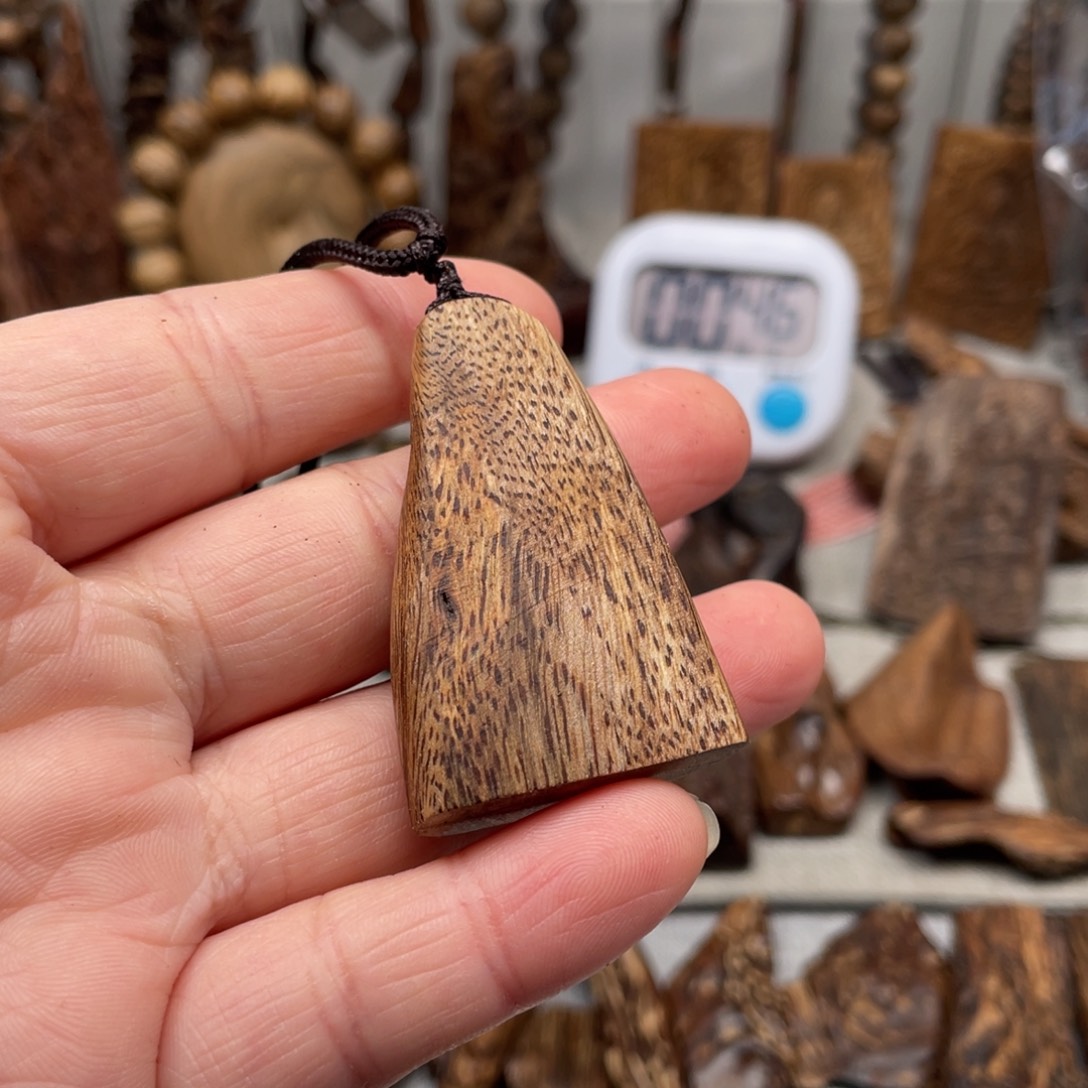 沉香沉香碎屑柬埔寨菩萨5+