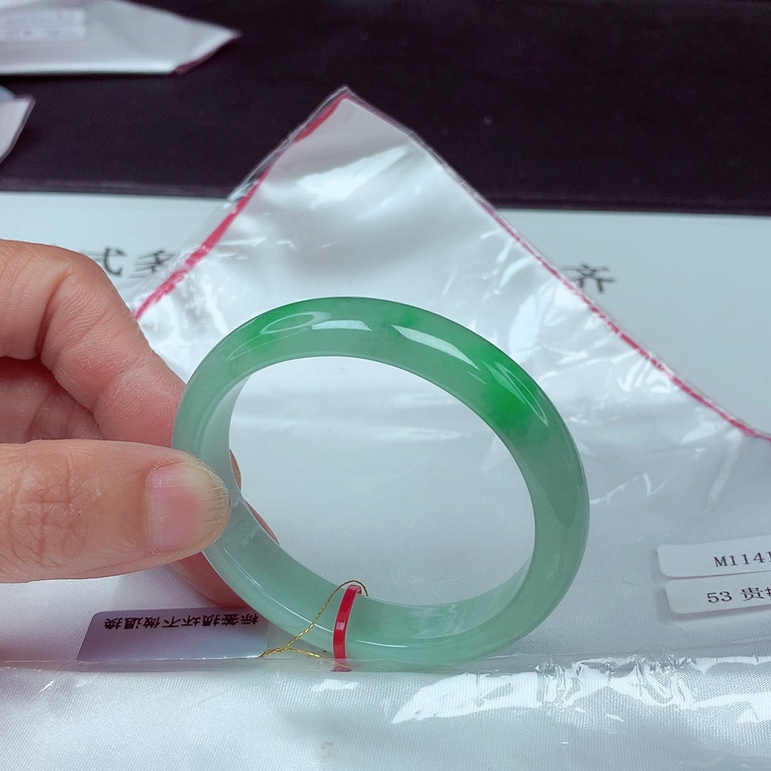 翡翠手镯未镶嵌53贵4151