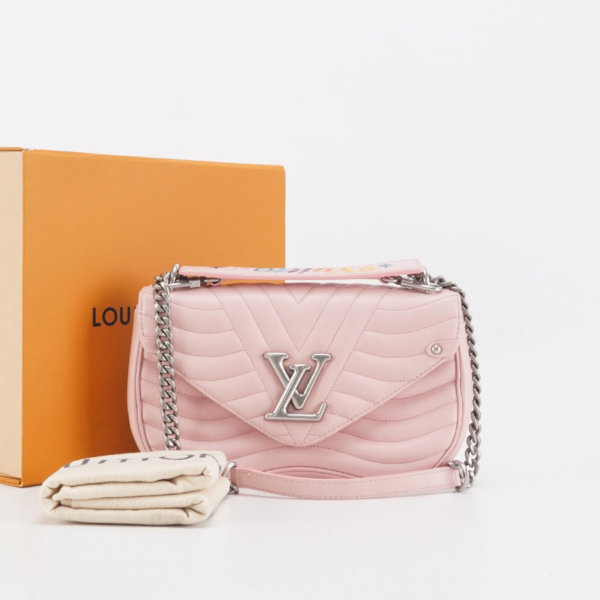95新 LouisVuitton/路易威登 【总仓】new wave粉中号包/BG23004186