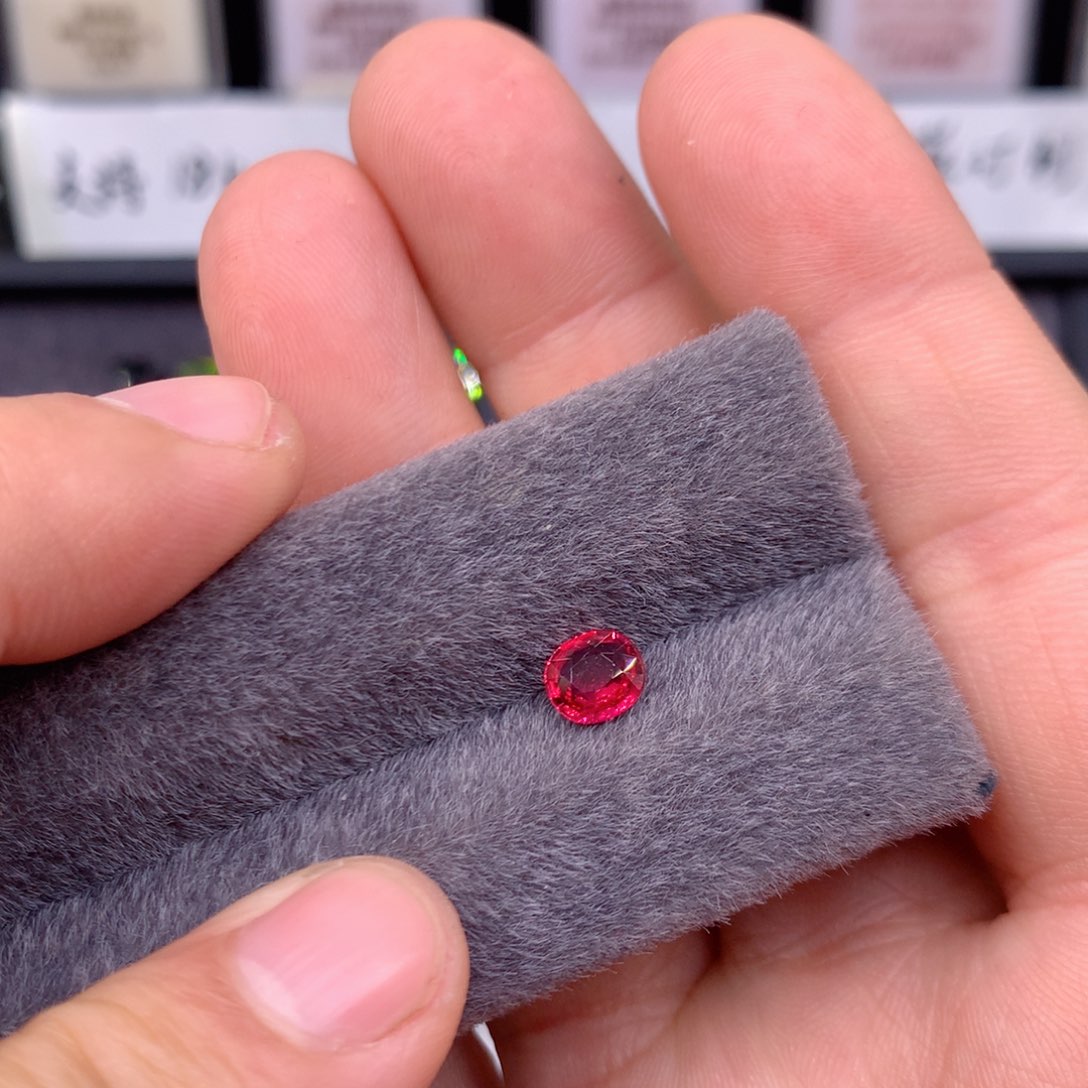 红宝石裸石0.89克拉无烧红宝