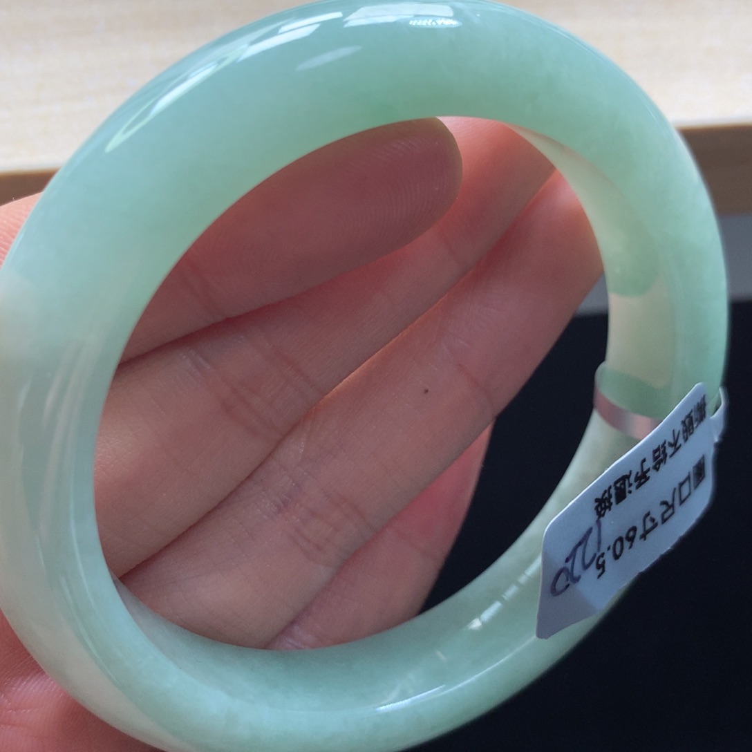 未镶嵌手镯翡翠手镯