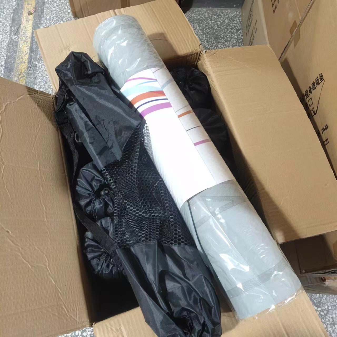 五  TPE运动健身跳绳垫  TM–1灰色 尺寸1830×660×6mm