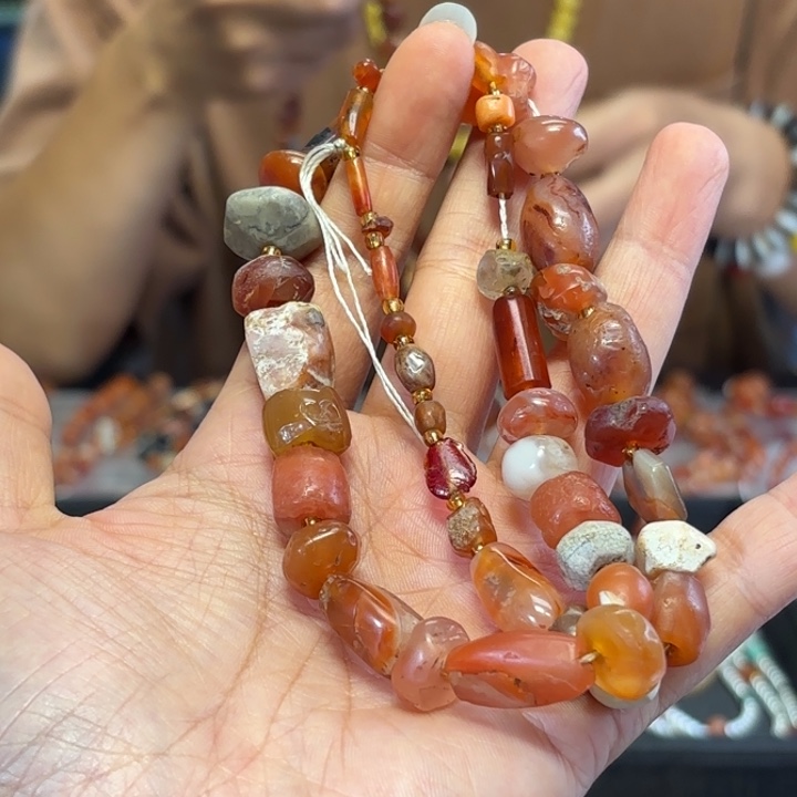 琉璃颈饰琉璃单珠