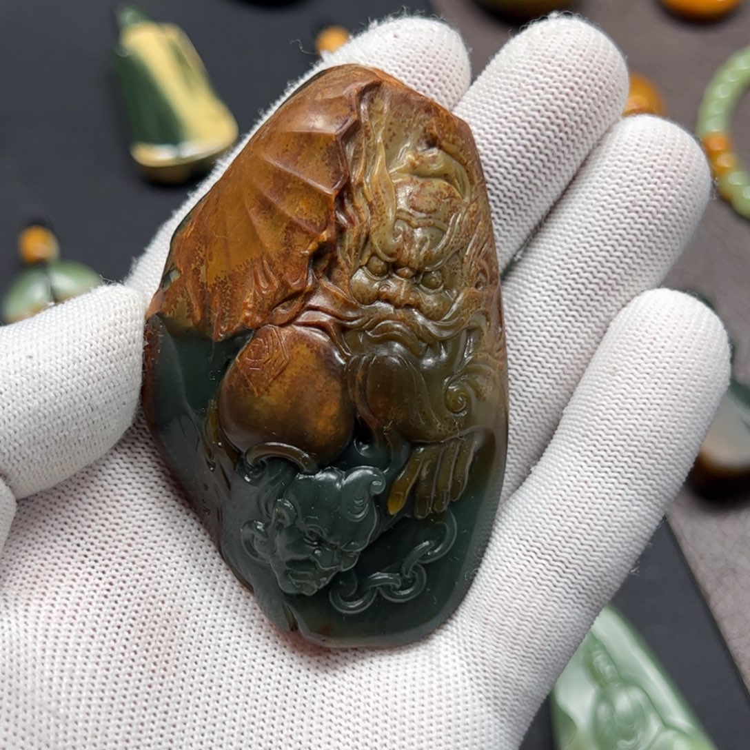 山***丘岫岩河磨玉（透闪石质玉）未镶嵌颈饰