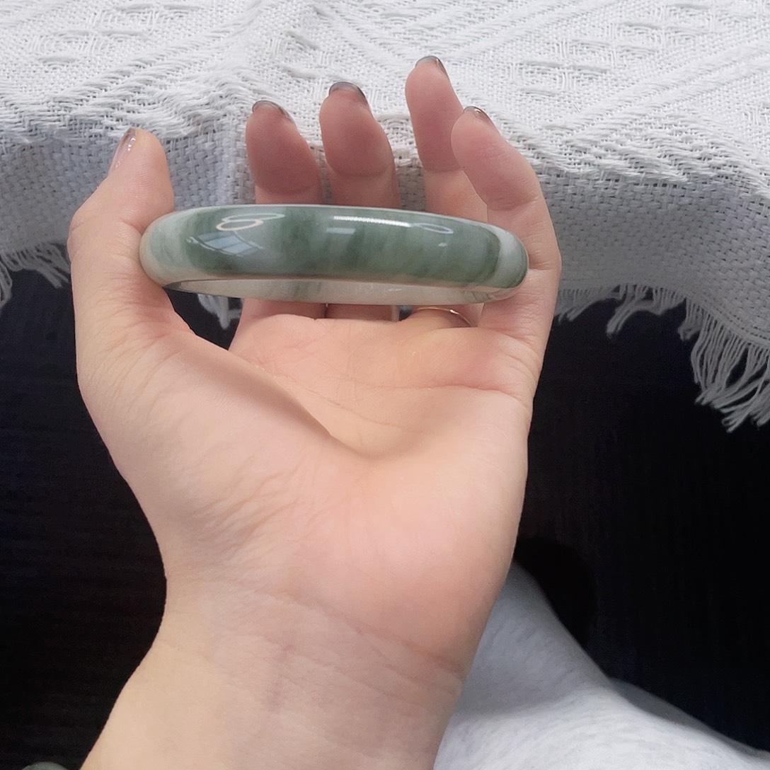 石英质玉未镶嵌手镯070